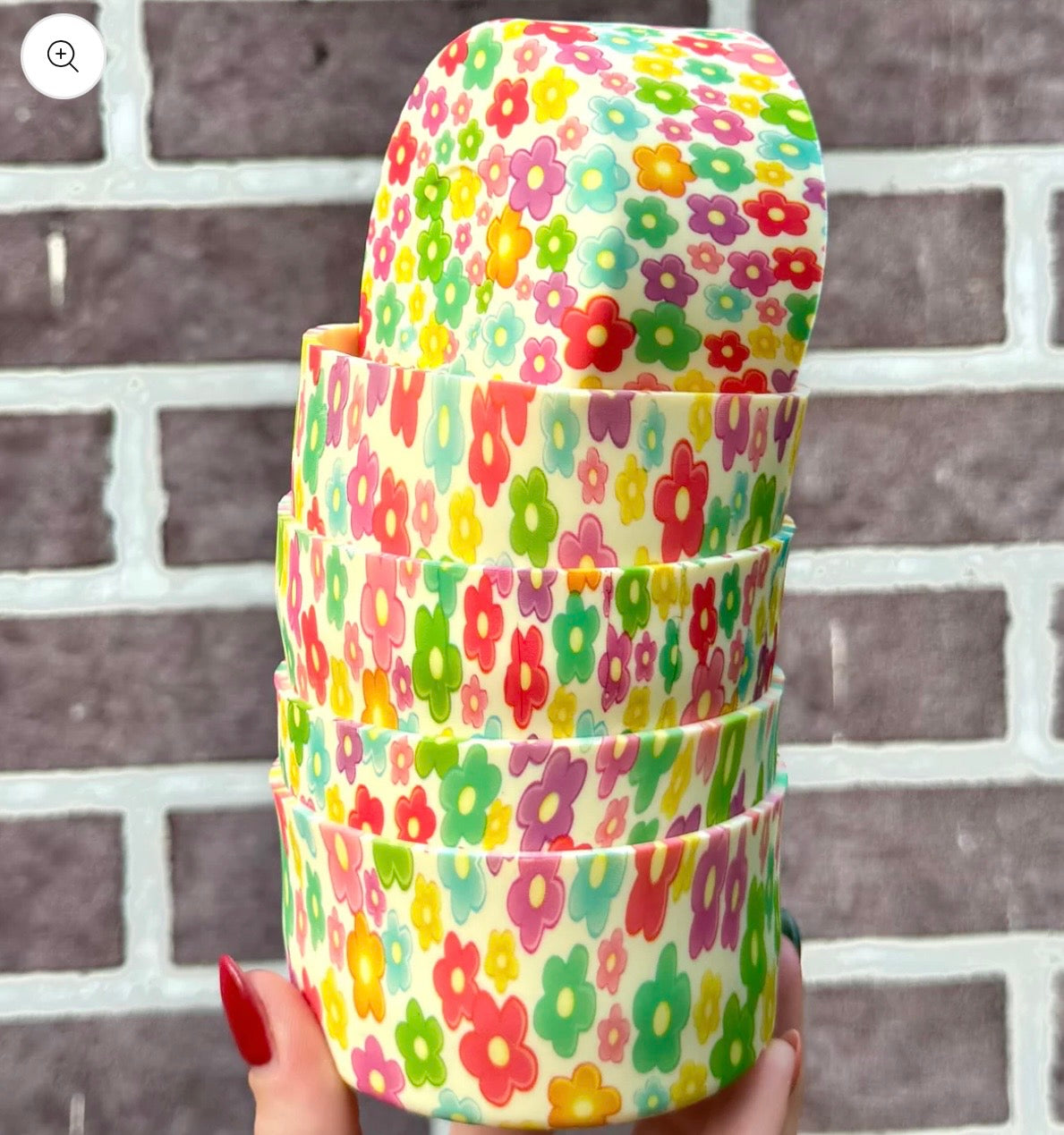 Blonde Daisy silicone tumbler boot