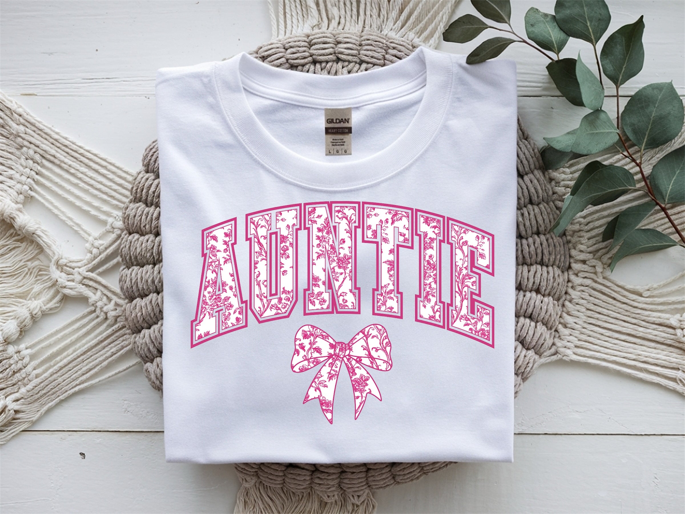 Auntie pink bow
