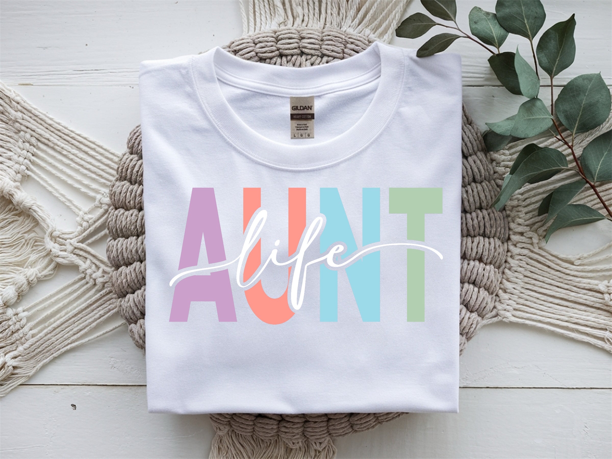 Colorful aunt life